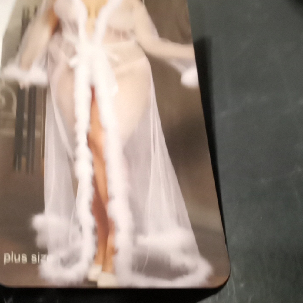 NWT Sheer White Robe 16/18 NWT - Picture 2 of 4